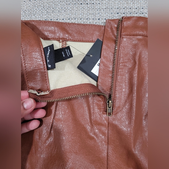 GIRLS size medium 8 faux leather mini skirt - Picture 3 of 5